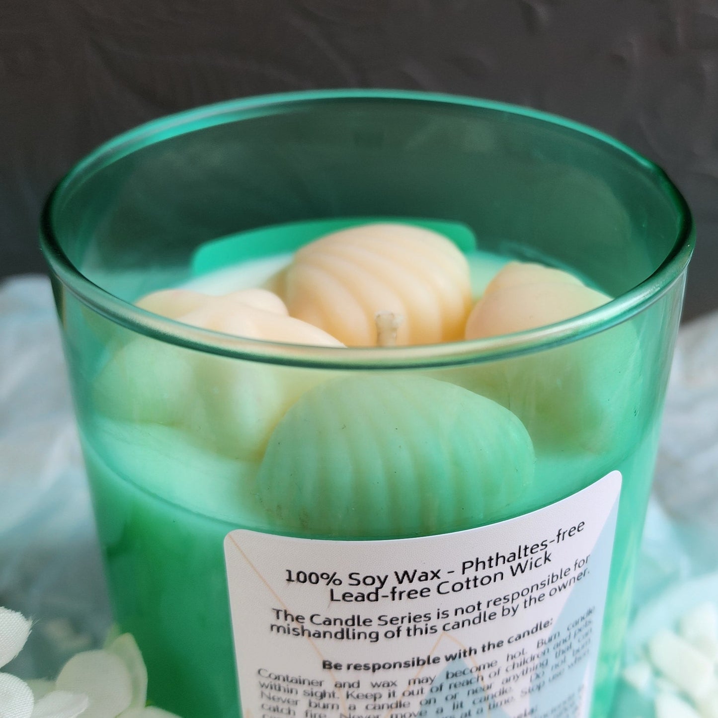 Sol y Arena Candle - (Apple, Jasmine, Musk)