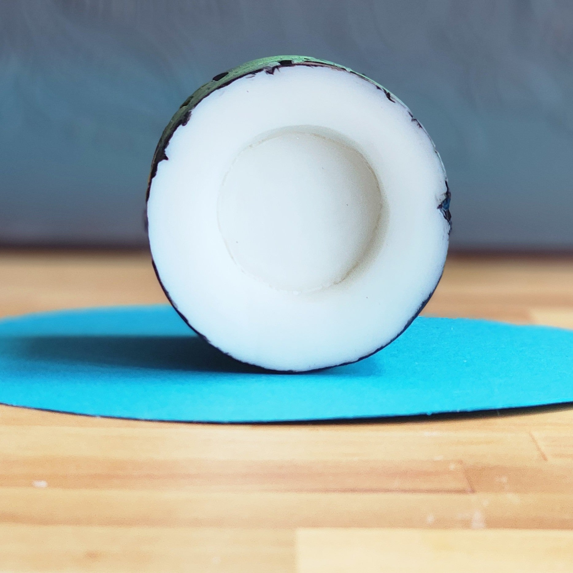 Top of candle with a circle 